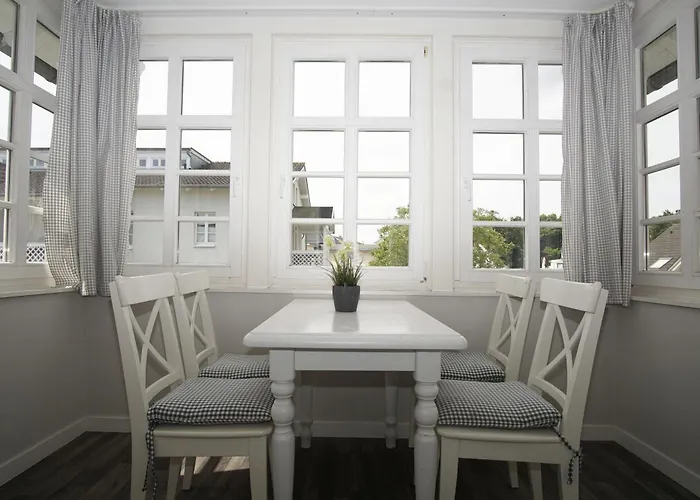 Im Baederstil Mit Wintergarten - Maria Marianne 35 Goehren (Ruegen)